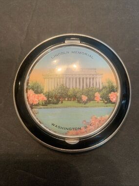 Vintage Lincoln Memorial Compact Souvenir of Washington DC Black Enamel